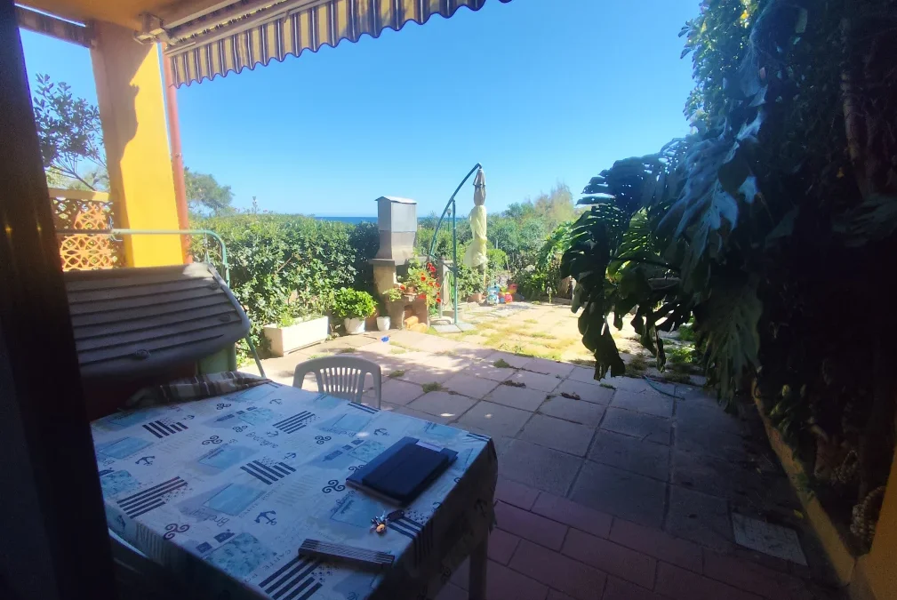 Appartamento Fronte Mare a Pinus Village – Occasione Esclusiva!
